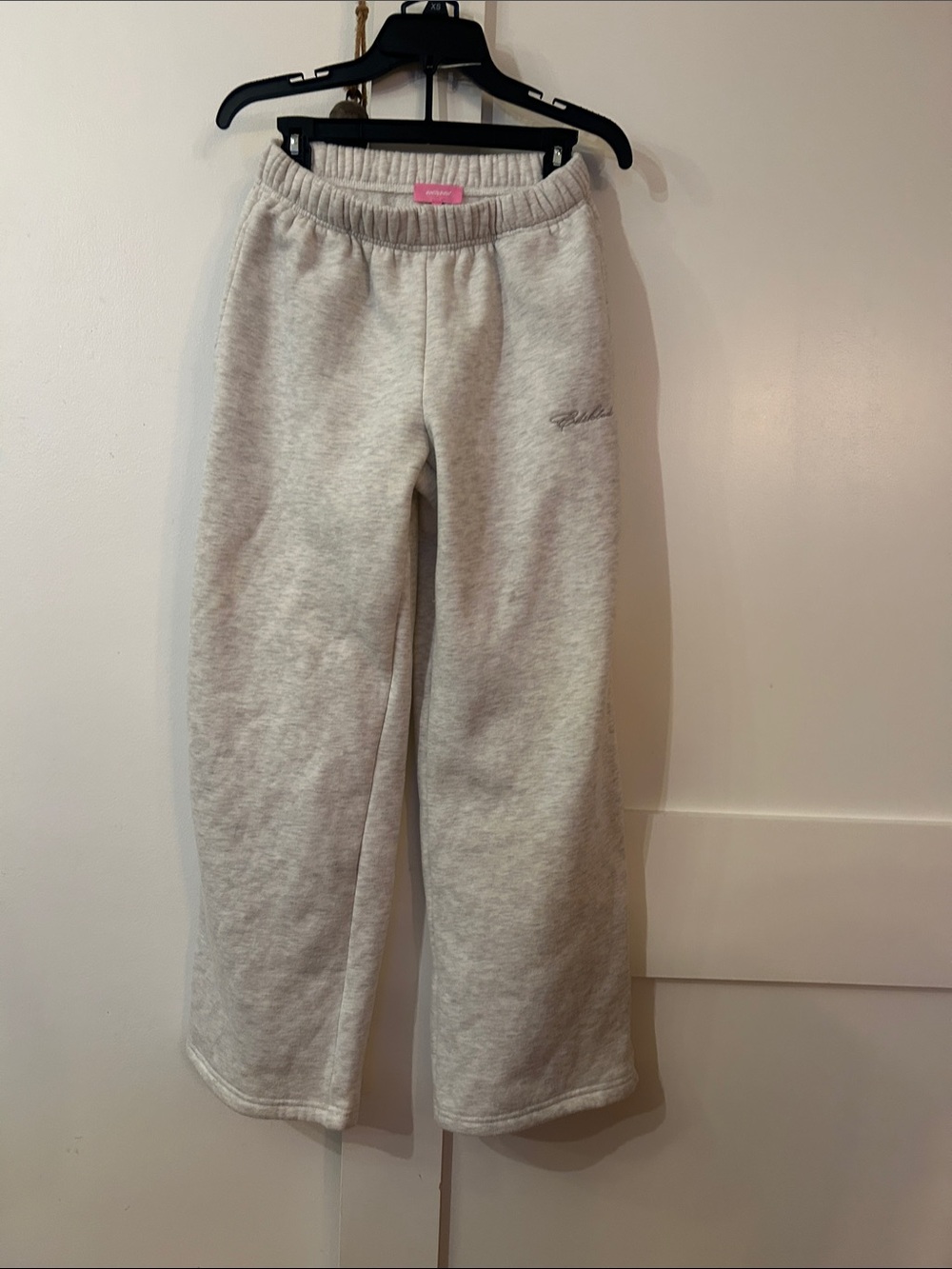 Edikted Light Gray womenβs wide leg logo basic sweatpants